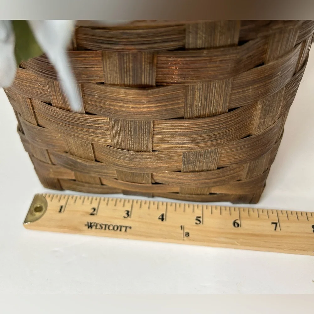 Artificial flower basket / faux floral arrangement